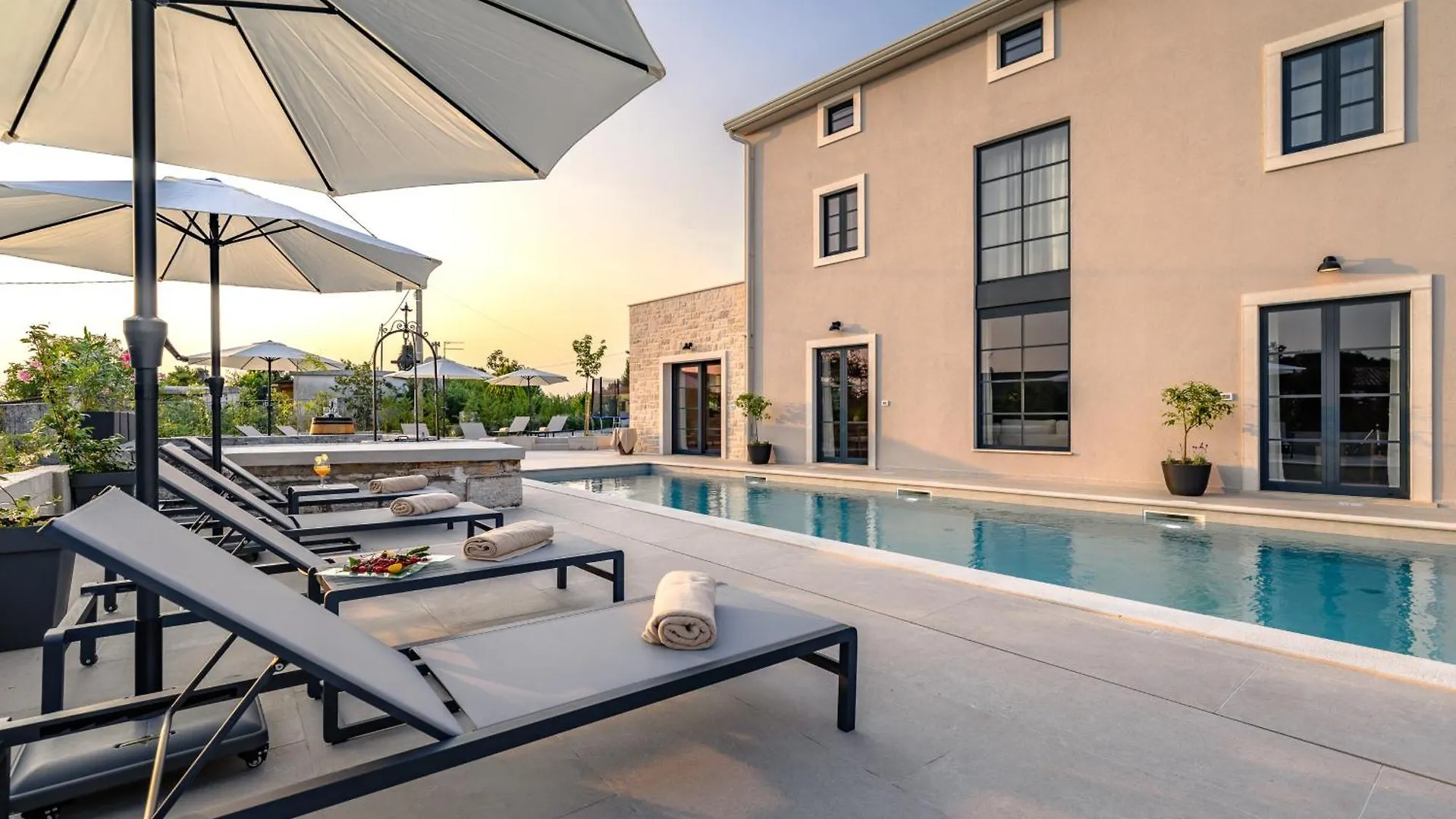 Luxury Villa Madora With Pool In Porec, Istria Kirmenjak 0*,