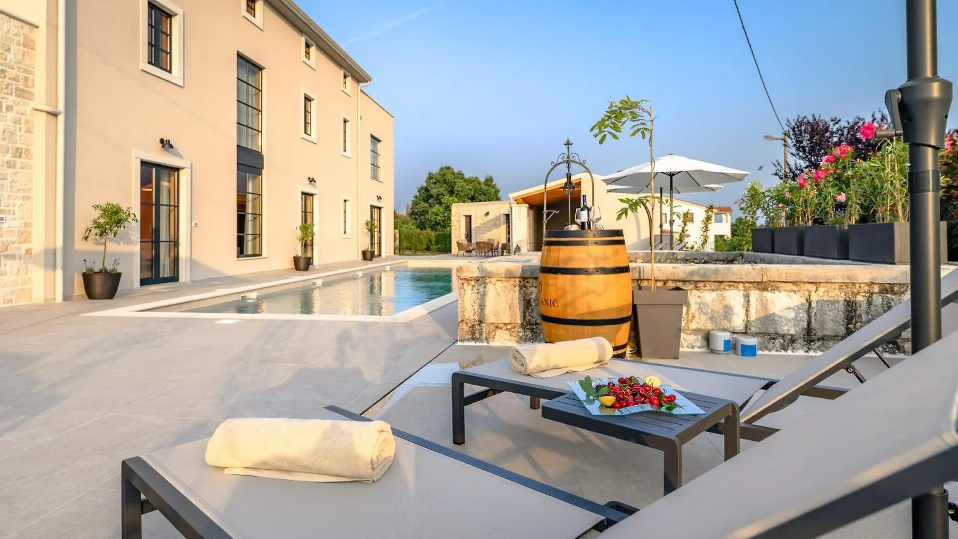 Luxury Villa Madora With Pool In Porec, Istria Kirmenjak